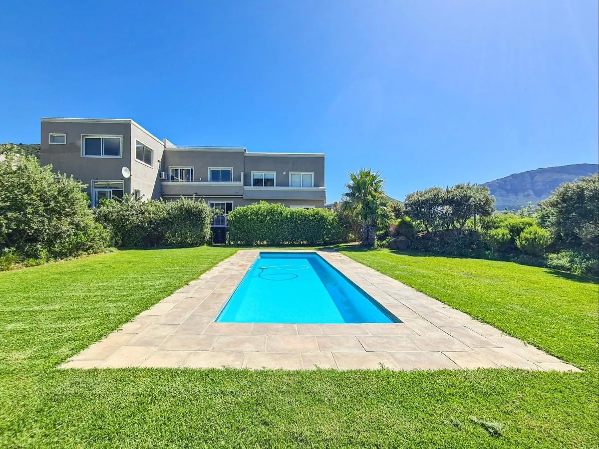 The Beachclub 17 Hout Bay Apartment