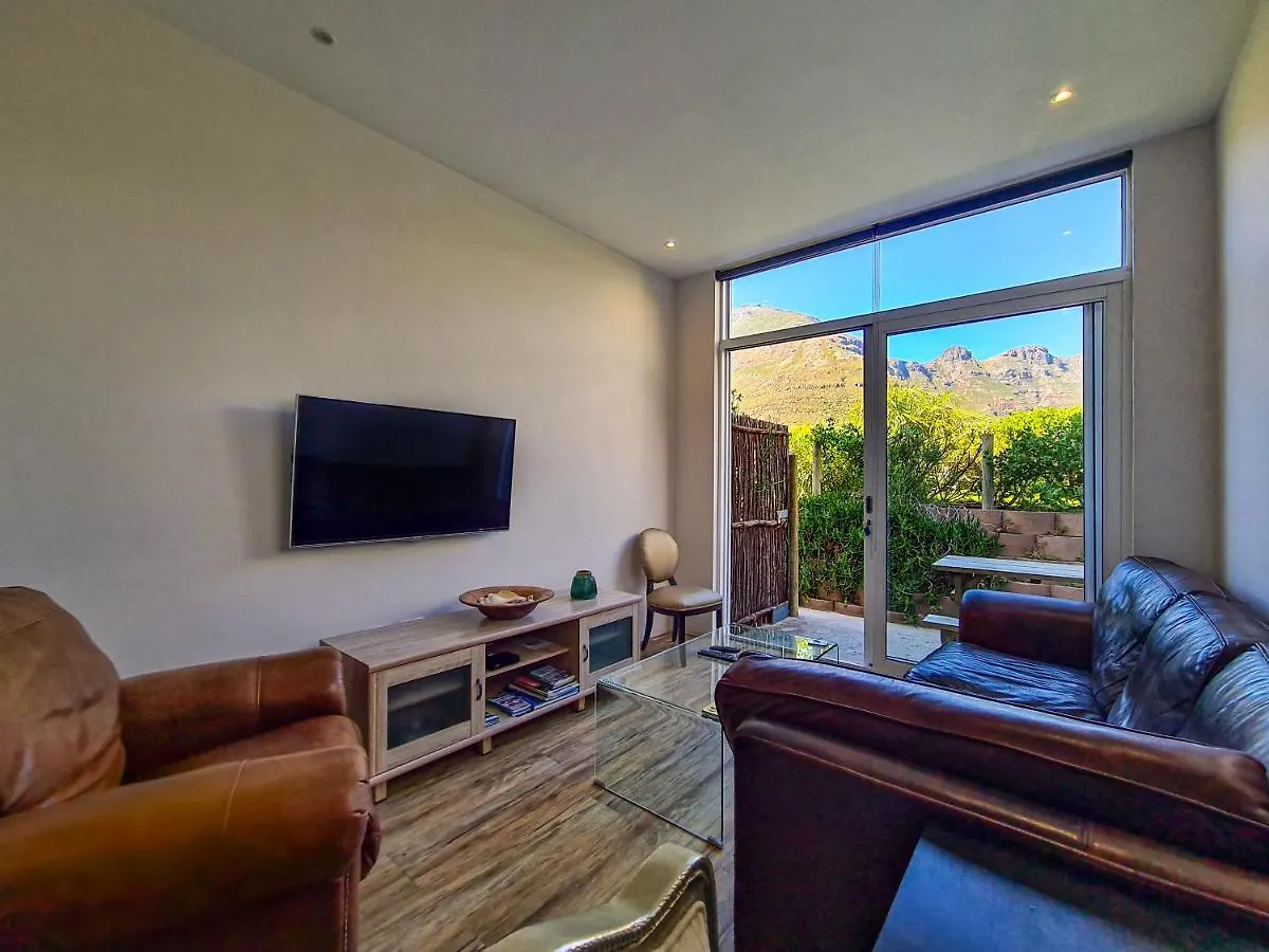 The Beachclub 17 Hout Bay Apartment