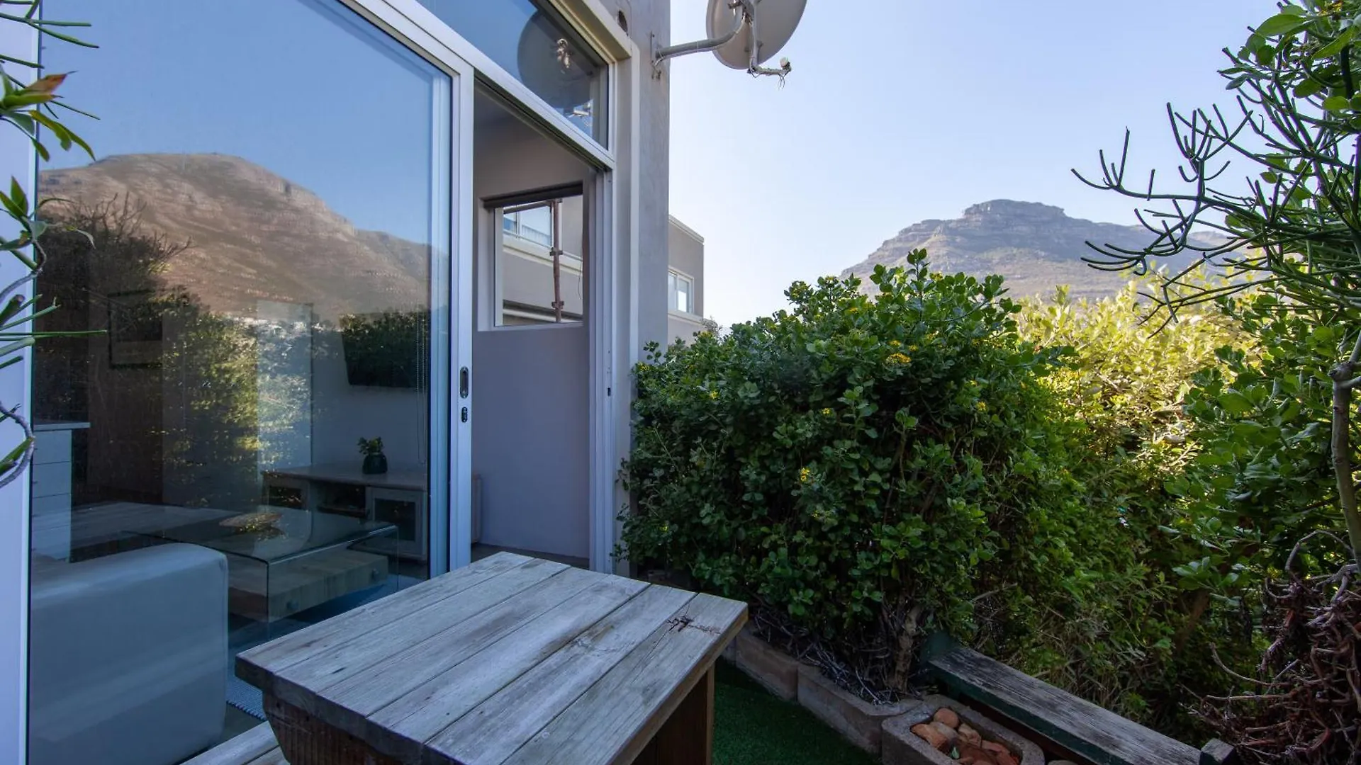 The Beachclub 17 Hout Bay